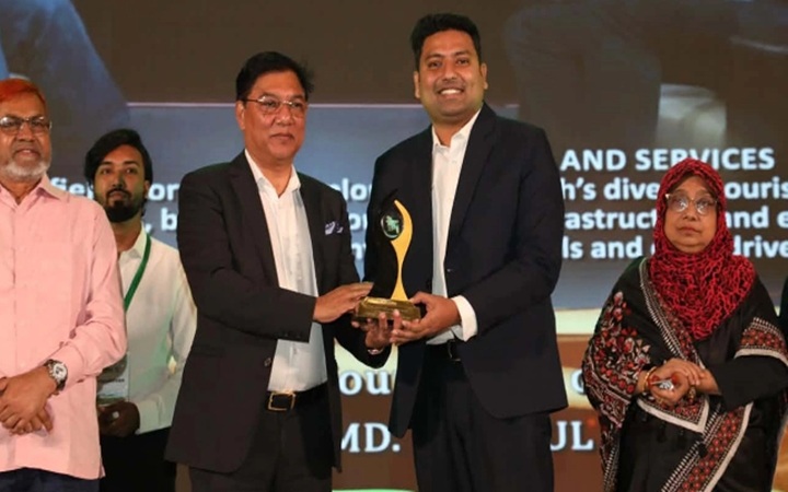 'বাংলাদেশ পর্যটন পুরস্কার ২০২৬’ পেলেন সাংবাদিক নাঈম আবির